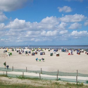 Am Strand von Neuharlingersiel